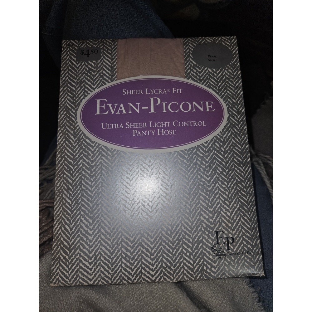 Evan-Picone Pearl Sheer Pantyhose ~ Size Small‎